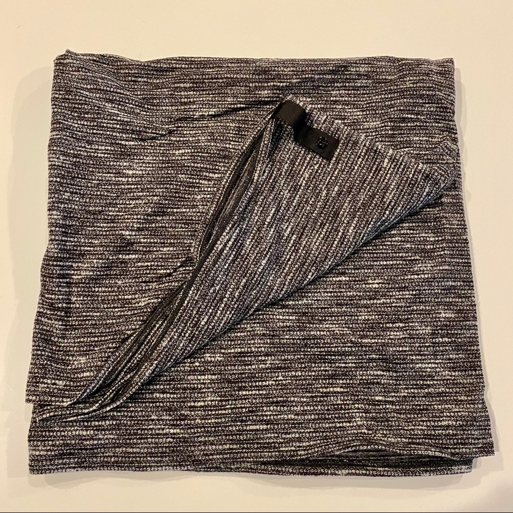 Lululemon Vinyasa Scarf
